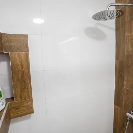 The Old Courtyard Apartment *