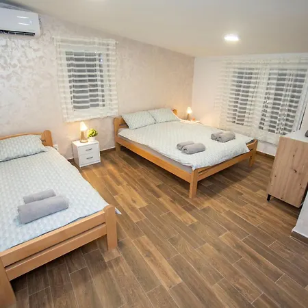 The Old Courtyard Apartment